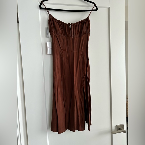 Aritzia Delilah Midi Dress - Picture 1 of 3